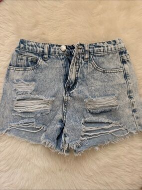 SHEIN Light Blue Acid Wash Distressed Denim Shorts